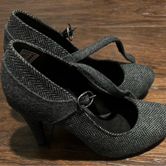 Women's gray/black fabric ROCKET DOG Mary Janes/Houndstooth, pumps , size 6.5 M - Picture 3 of 5